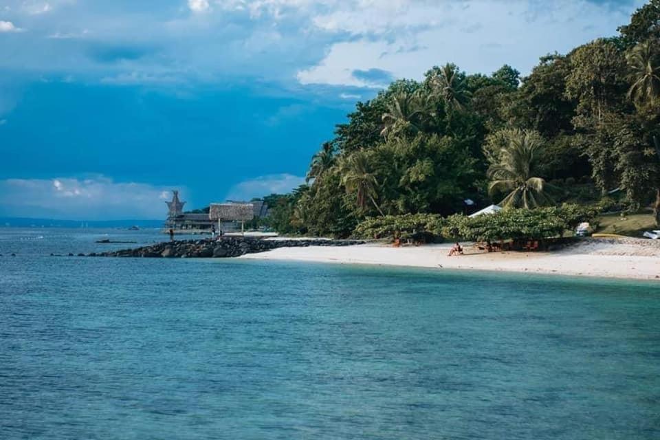 Kembali Condo Resort With Sea View Davao City Екстериор снимка