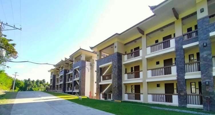 Kembali Condo Resort With Sea View Davao City Екстериор снимка