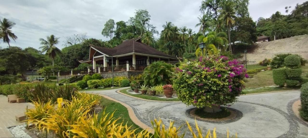 Kembali Condo Resort With Sea View Davao City Екстериор снимка